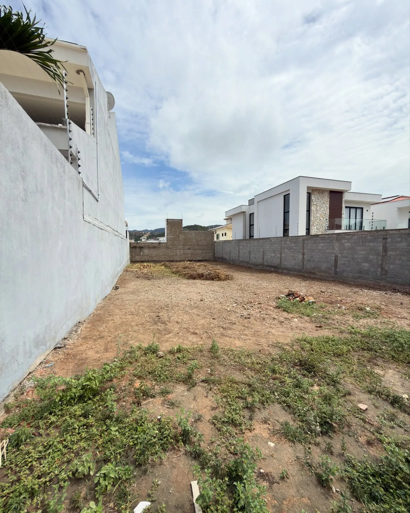 Vende terreno com escritura