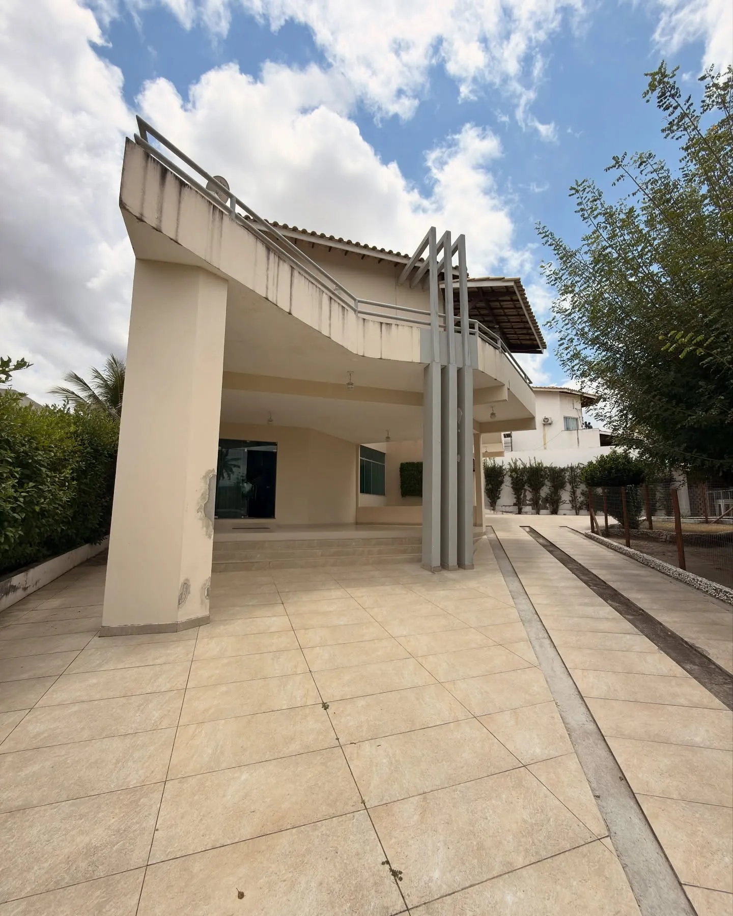 CASA AMPLA CONDOMINIO ALAMEDAS RIO