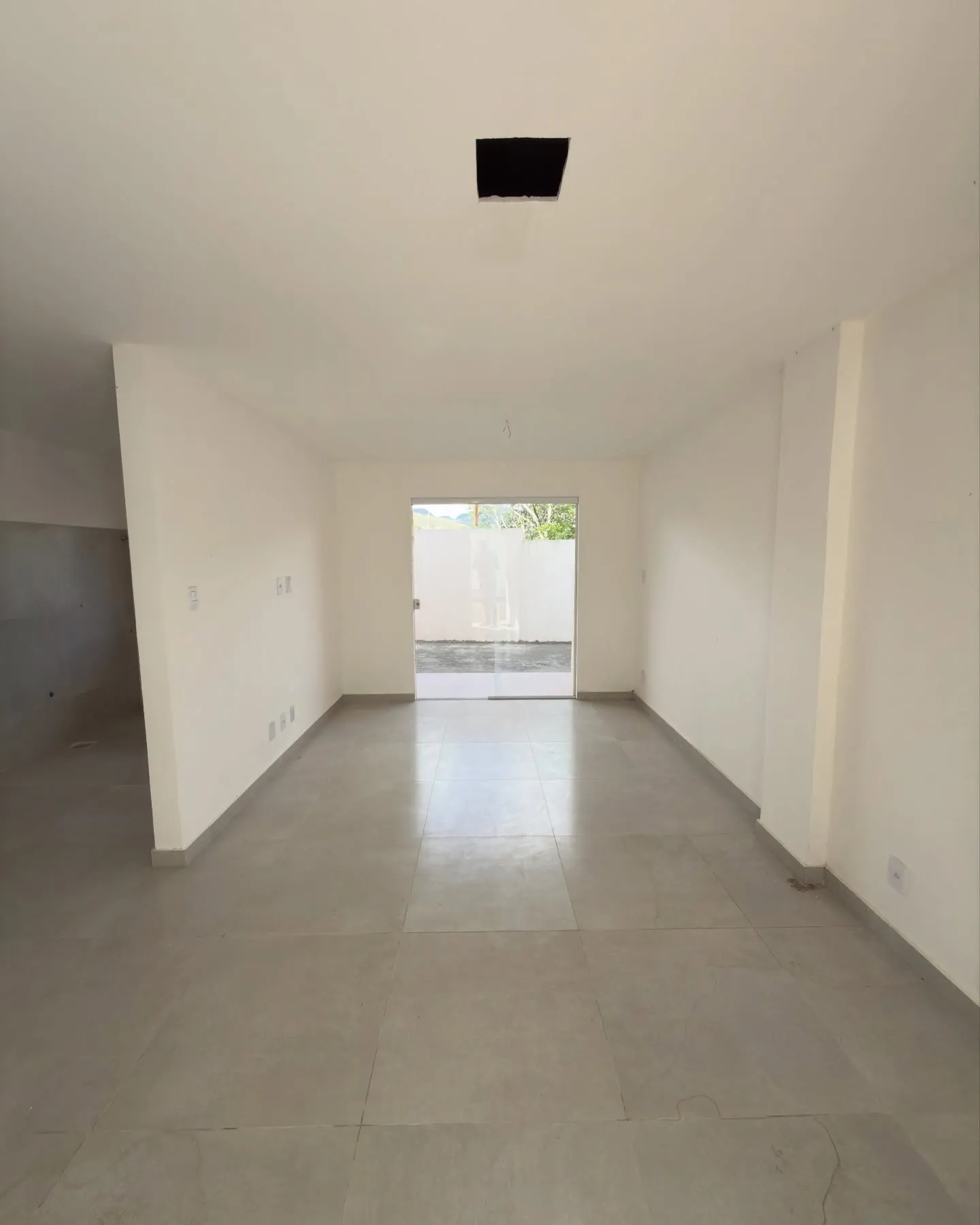 APARTAMENTO - CONDOMÍNIO BRISAS