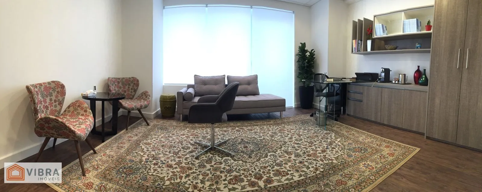 Sala comercial, andar alto e frente